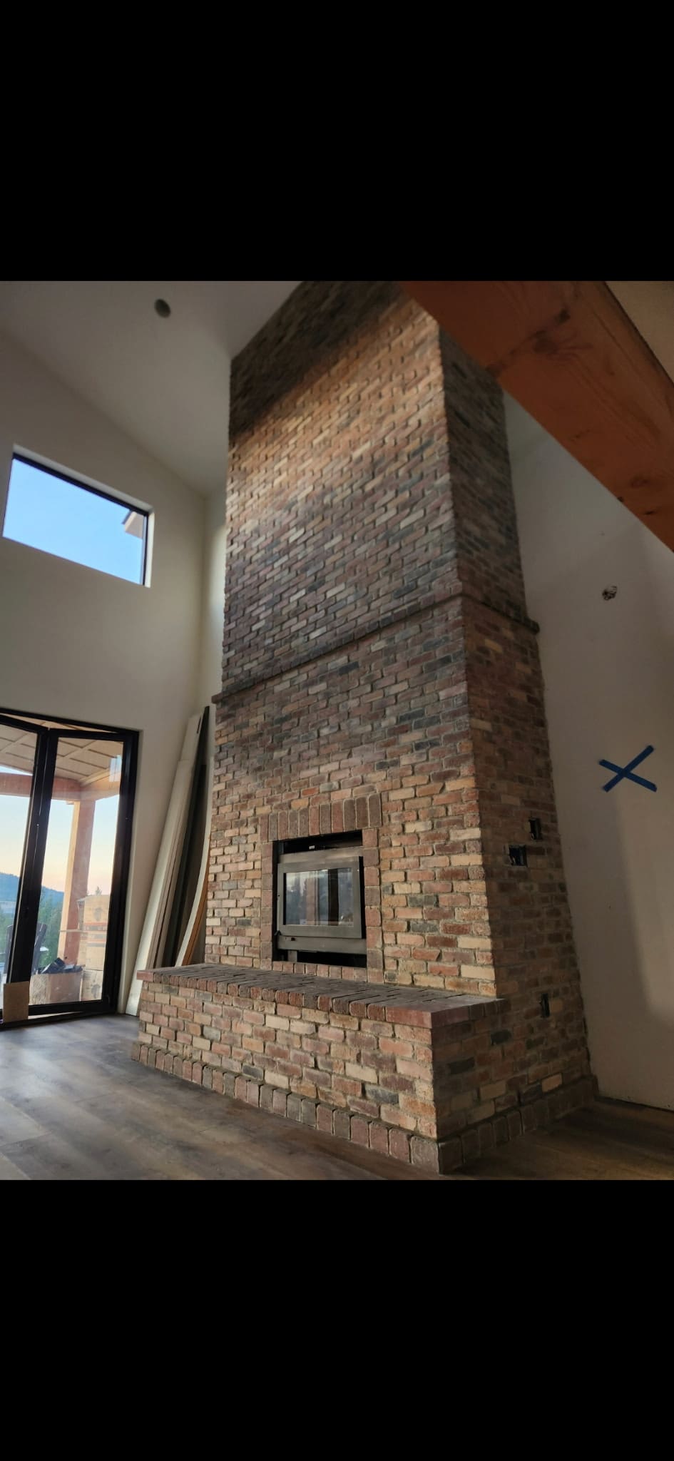 Floor-to-ceiling brick