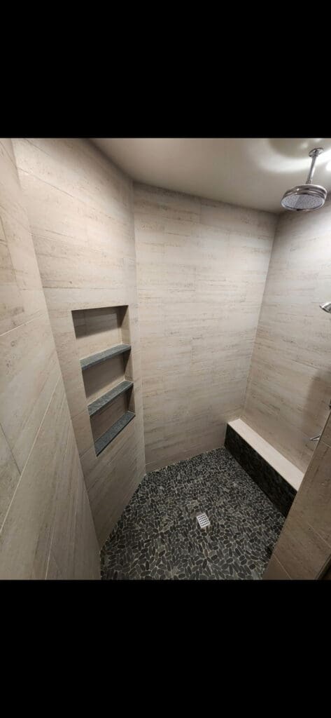 Pebble-floor shower